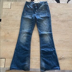 Vintage Abercrombie and fitch Women's Blue Flared Jeans with front pockets